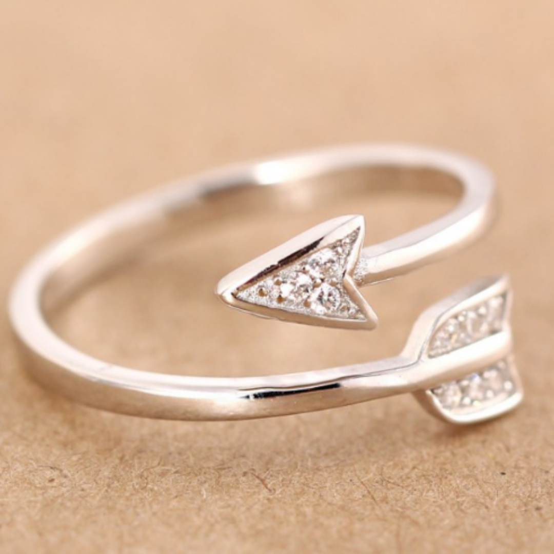 FelantriX™ Arrow Rhinestone Ring